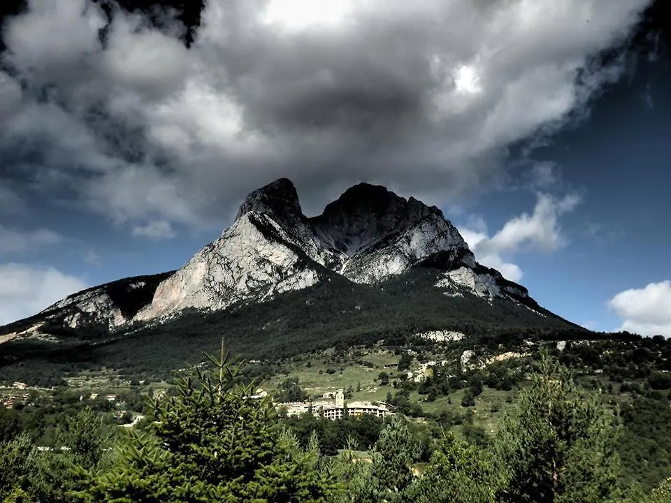 Ensija Pedraforca Apartment Saldes